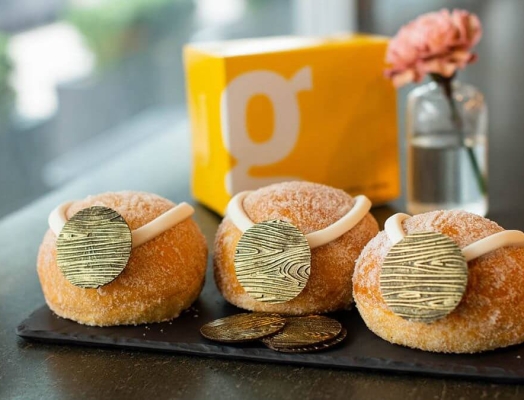 Olympic Gold Sips and Sweets