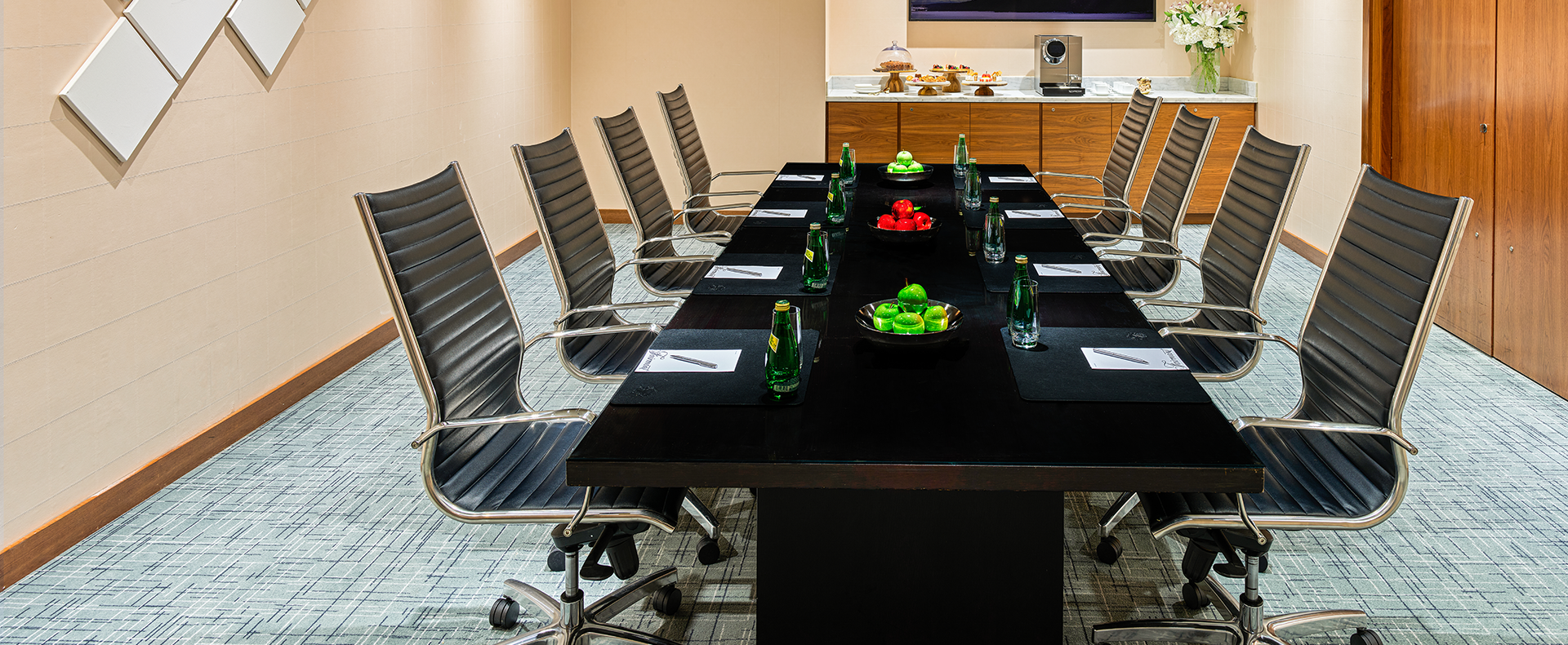 Garnet Room Meeting Space