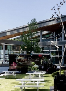Oakridge at Pac Rim Patio Opens For Al Fresco Dining | Pacific Rim Life 1