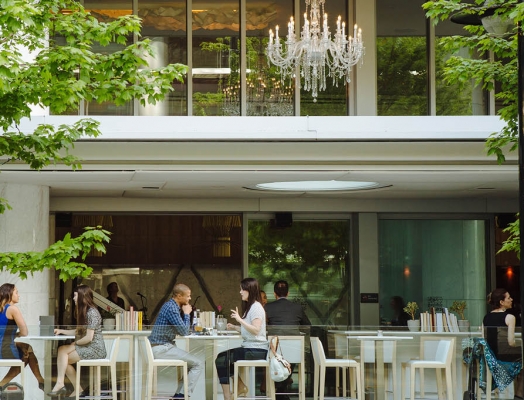 patio dining at Fairmont Pacific Rim