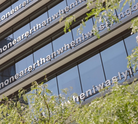 Fairmont outdoor decor