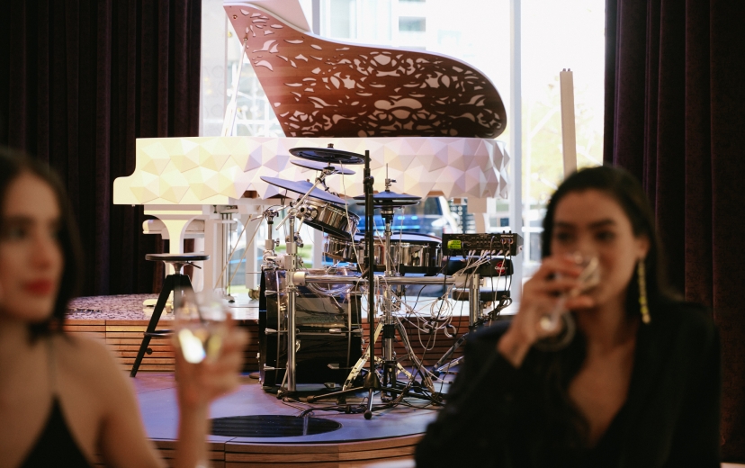 Live Music in downtown Vancouver at The Lobby Lounge